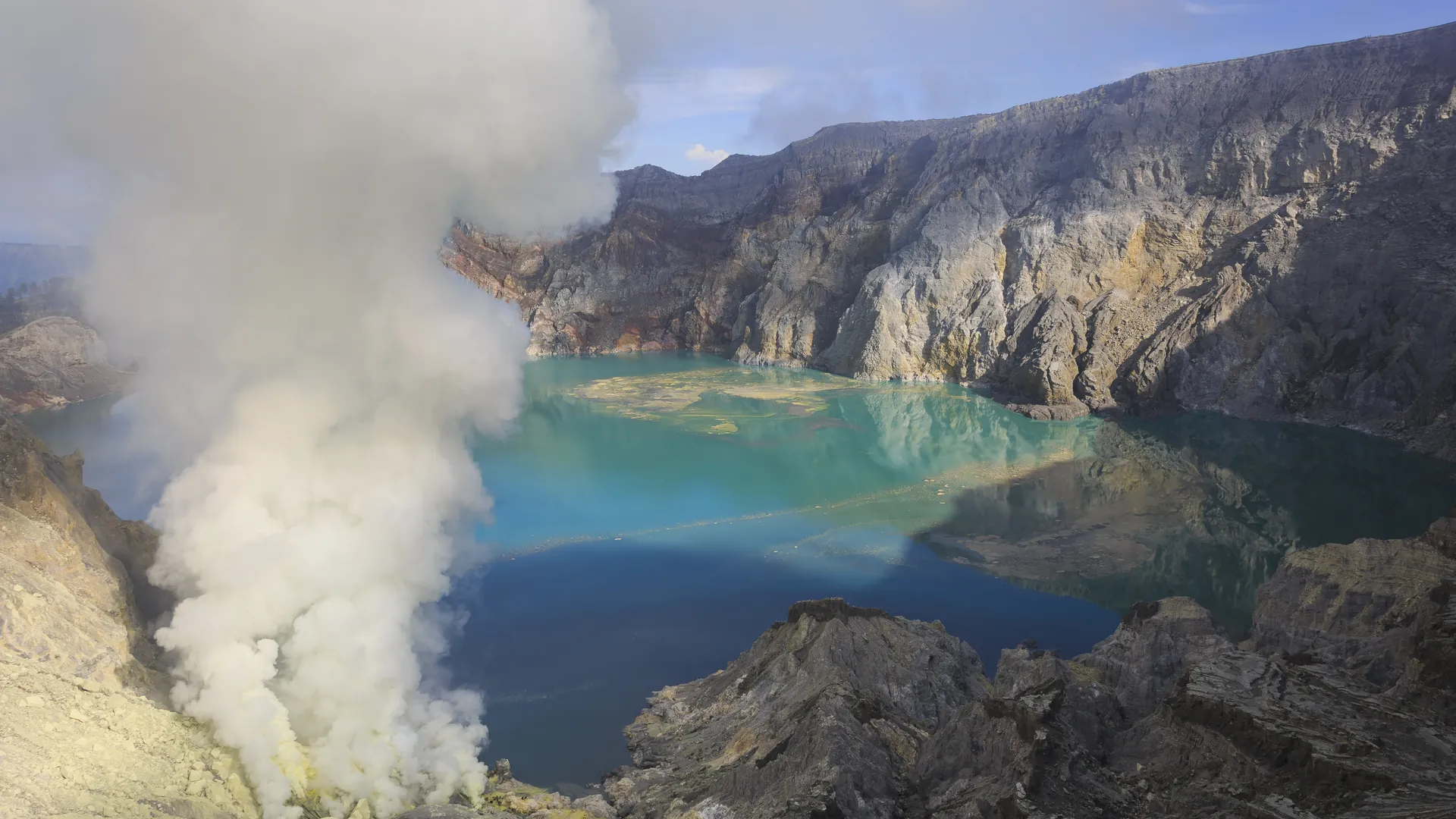 Kawah Ijen landscape