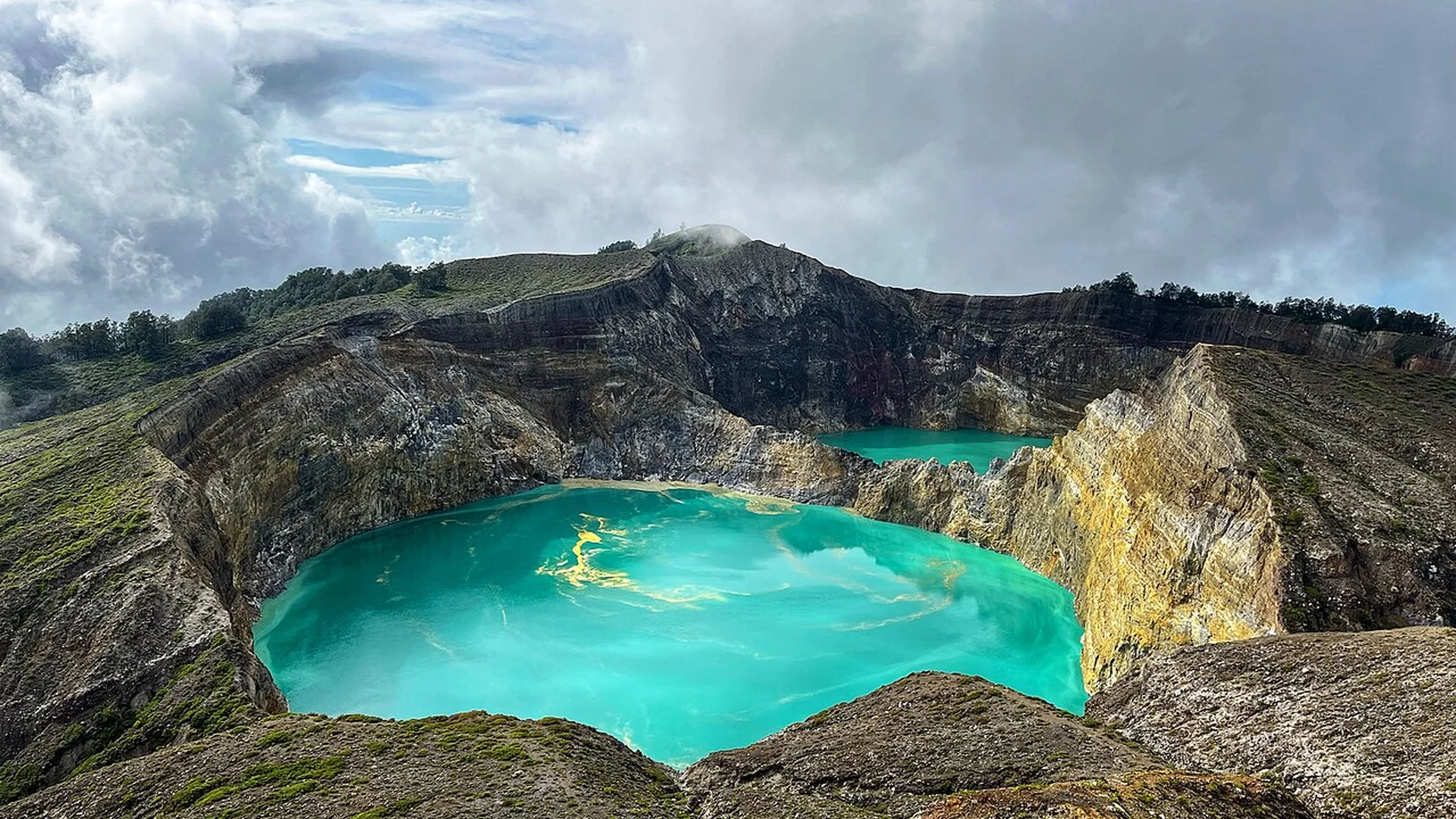Mount Kelimutu landscape