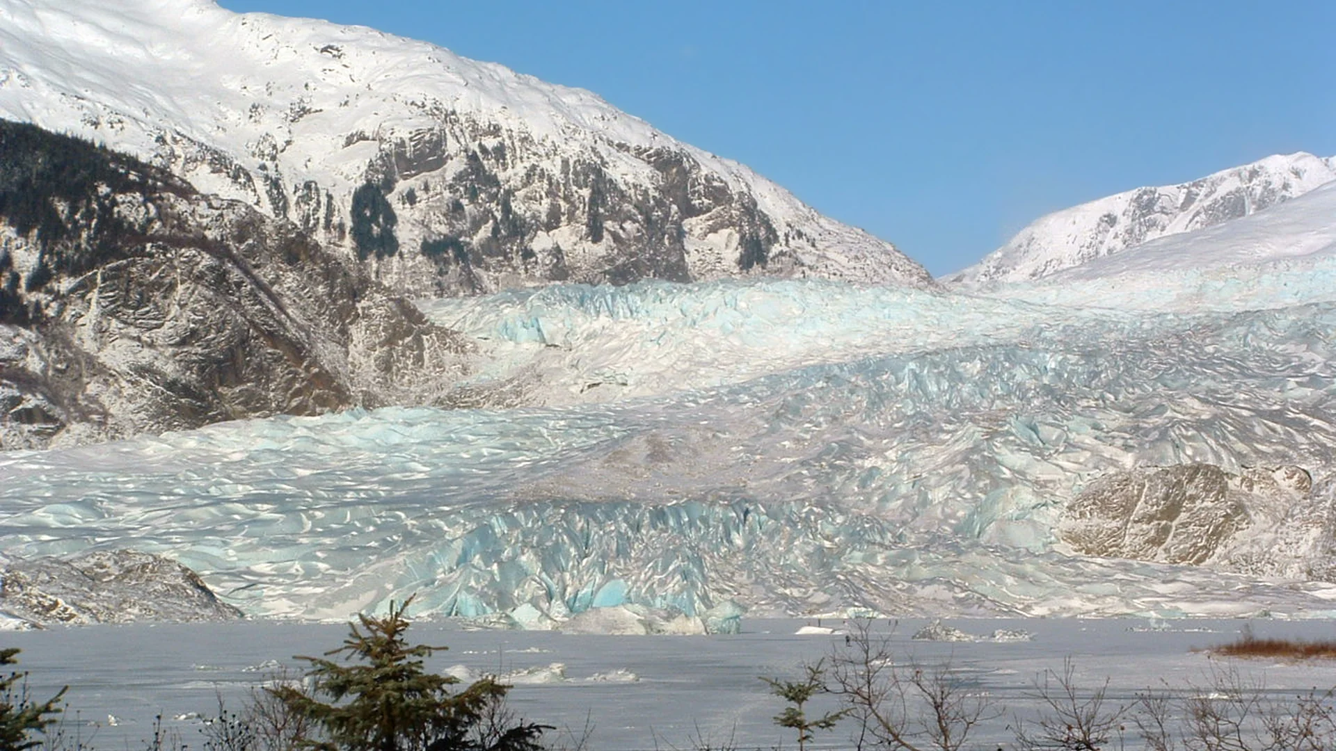 Mendenhall Ice Caves landscape